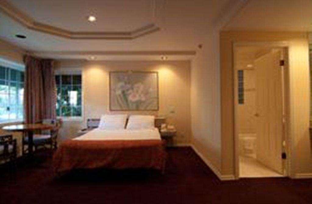 Wilshire Crest Hotel Los Angeles Quarto foto